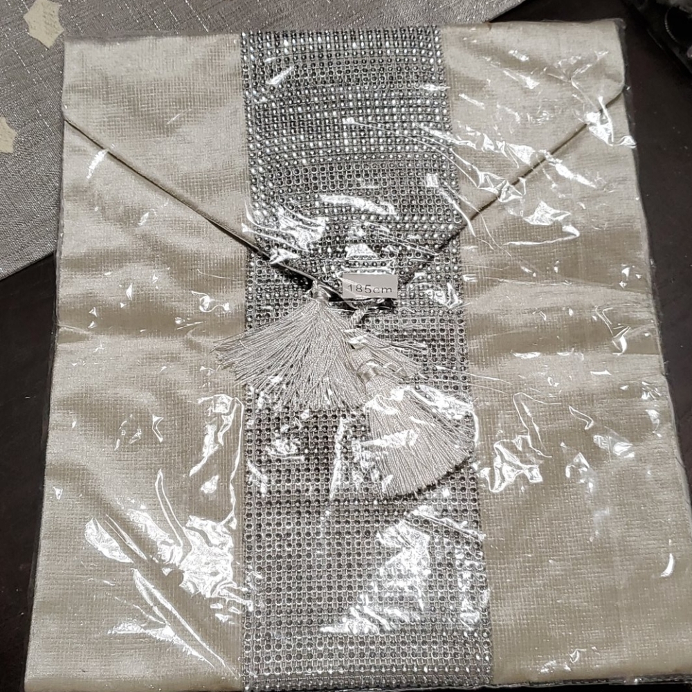 Cream and silver table runner